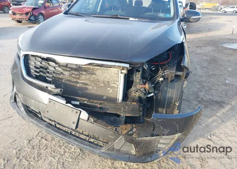 2019 Kia Sorento 2.4L Lx z USA, uszkodzony, nr VIN 5XYPGDA30KG451663